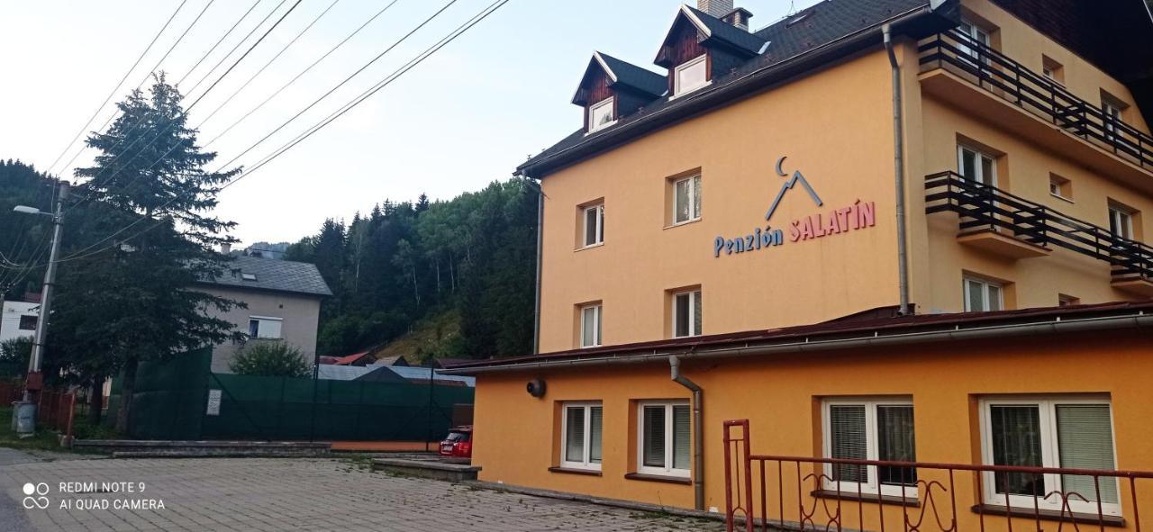 Salatin Hotel Ruzomberok Exterior foto